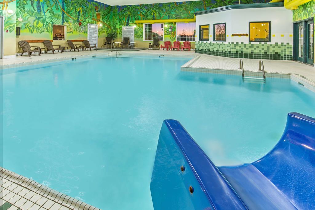 Super 8 by Wyndham Grande Prairie