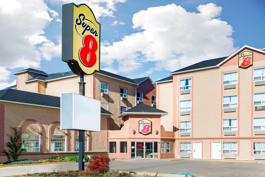 Super 8 by Wyndham Grande Prairie