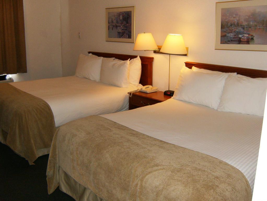 Super 8 by Wyndham Grande Prairie