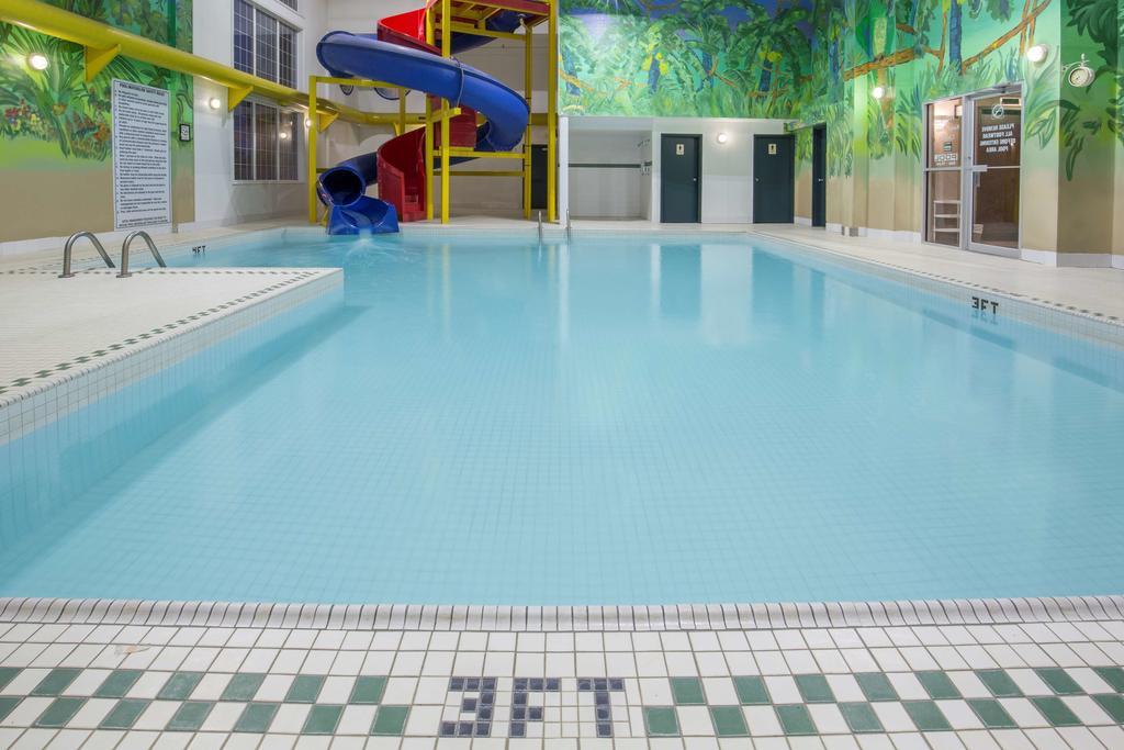 Super 8 by Wyndham Grande Prairie