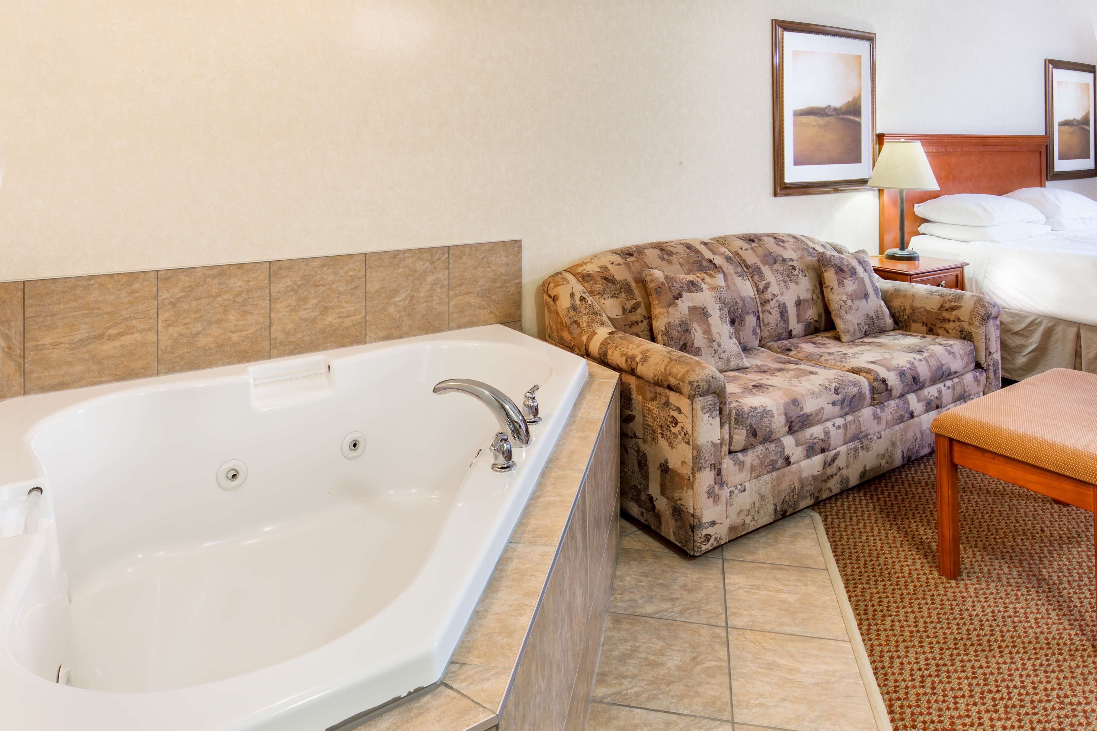 Super 8 by Wyndham Grande Prairie
