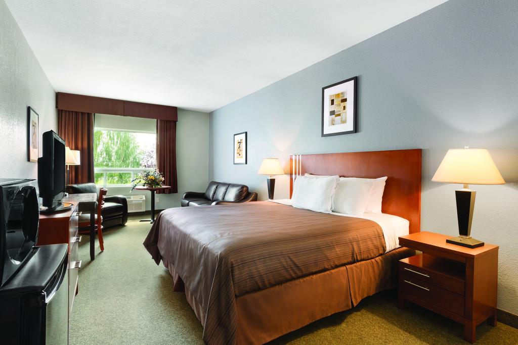 High Prairie Inn Hotel & Suites