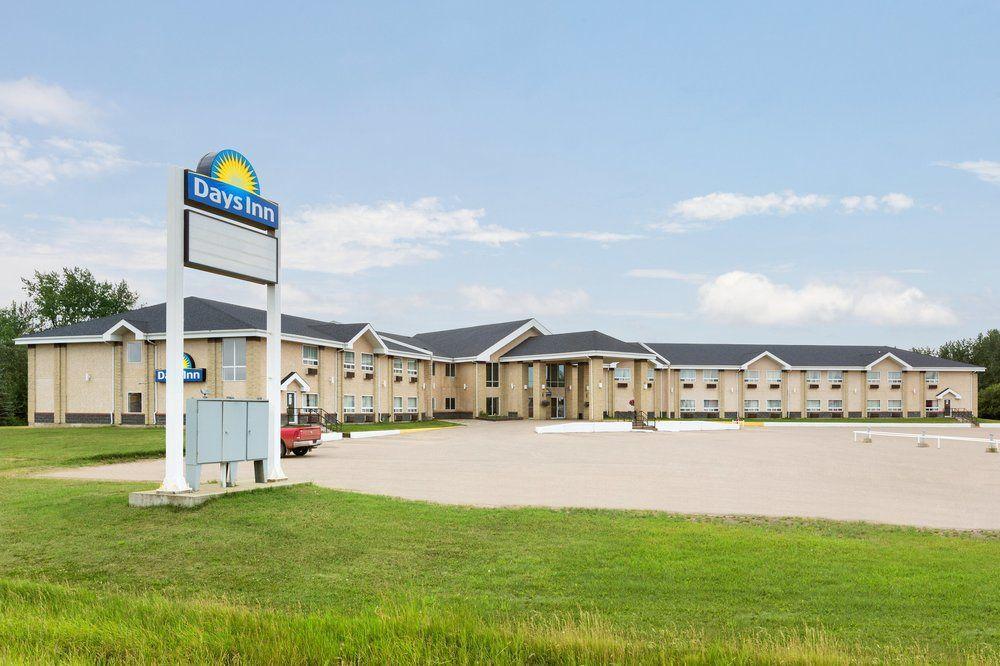 High Prairie Inn Hotel & Suites