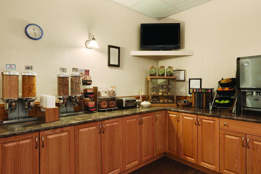 High Prairie Inn Hotel & Suites