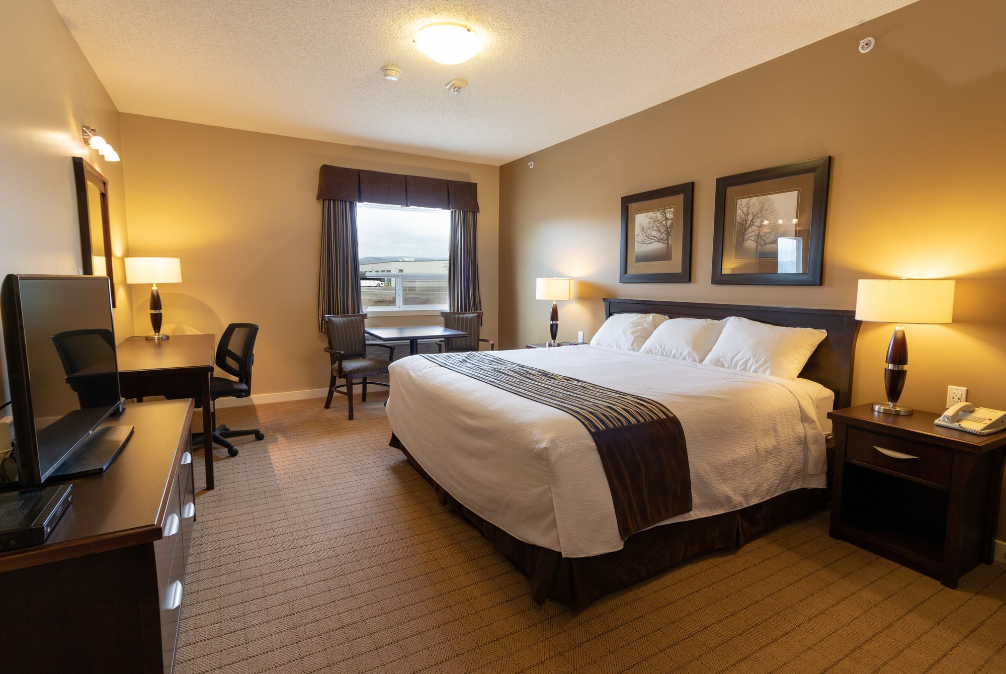 Best Canadian Motor Inn Hinton