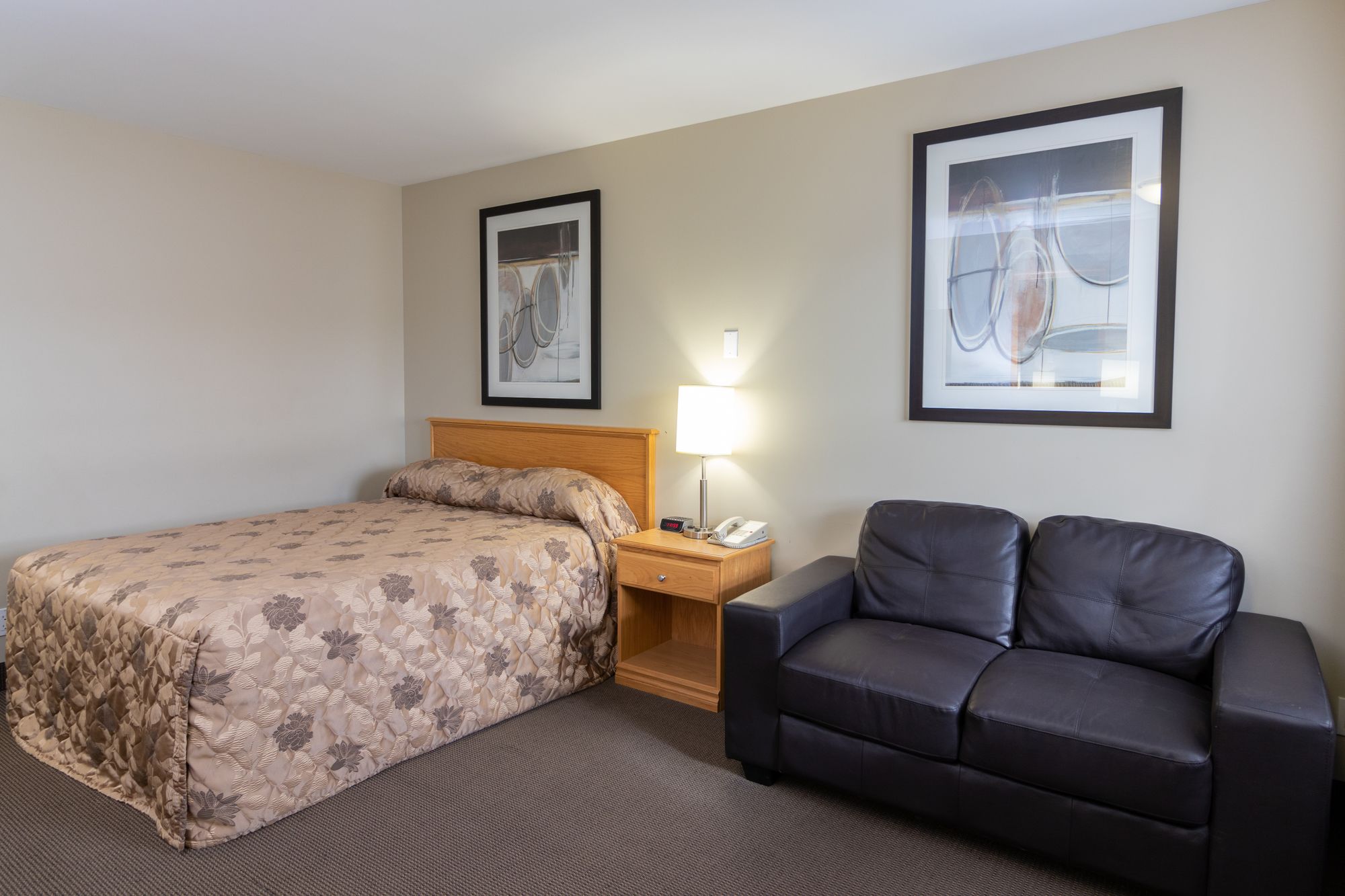 Best Canadian Motor Inn Hinton