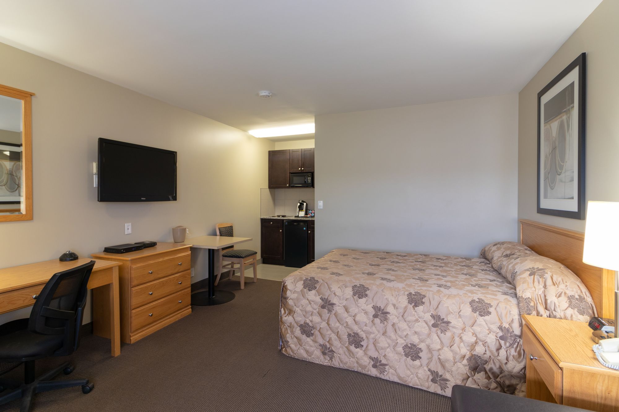 Best Canadian Motor Inn Hinton