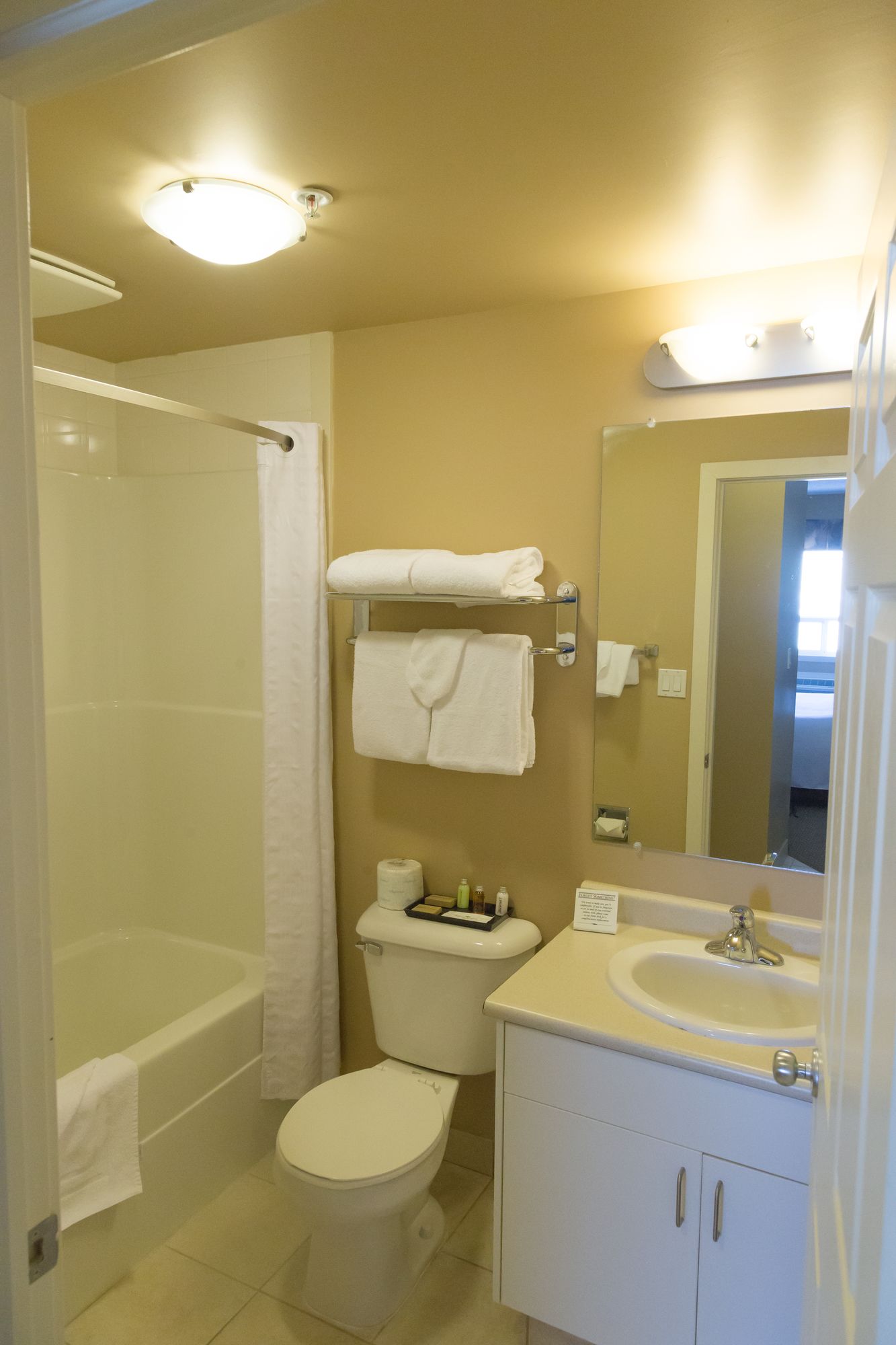 Best Canadian Motor Inn Hinton