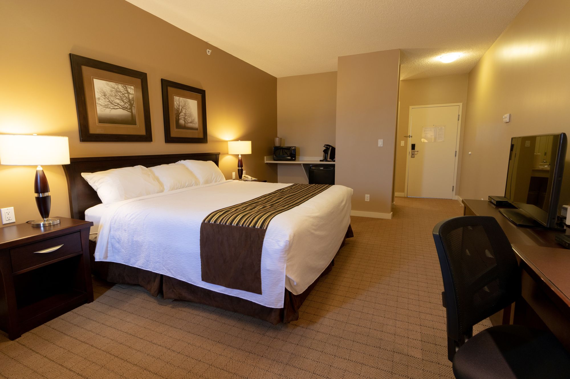 Best Canadian Motor Inn Hinton