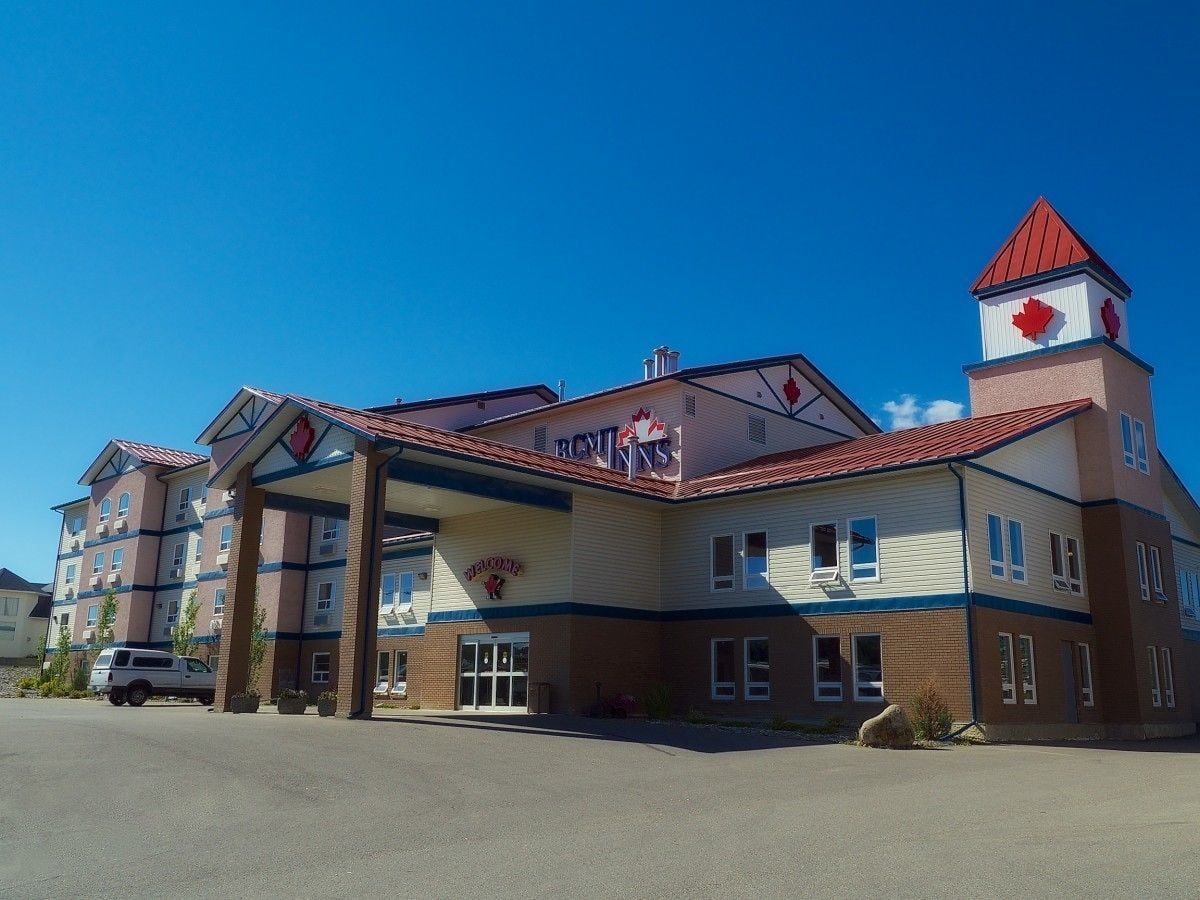 Best Canadian Motor Inn Hinton