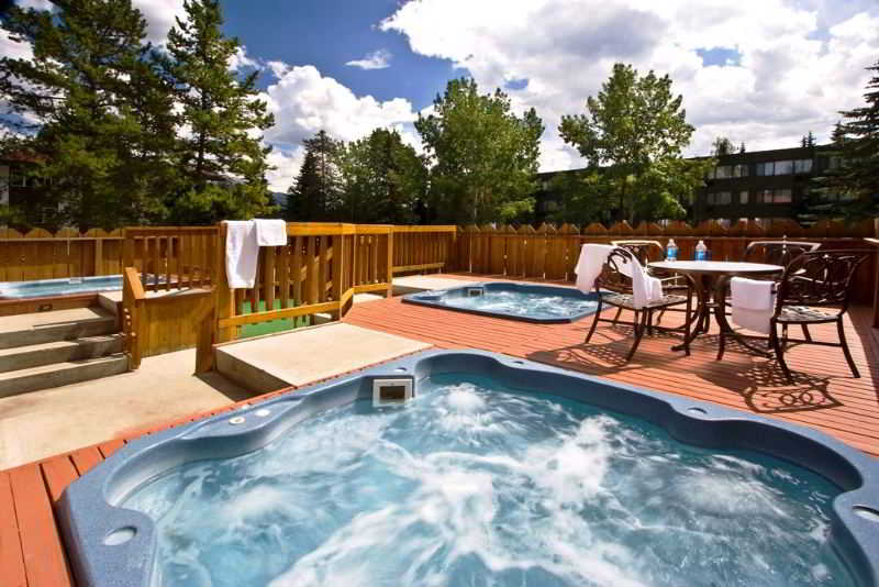 Lobstick Lodge