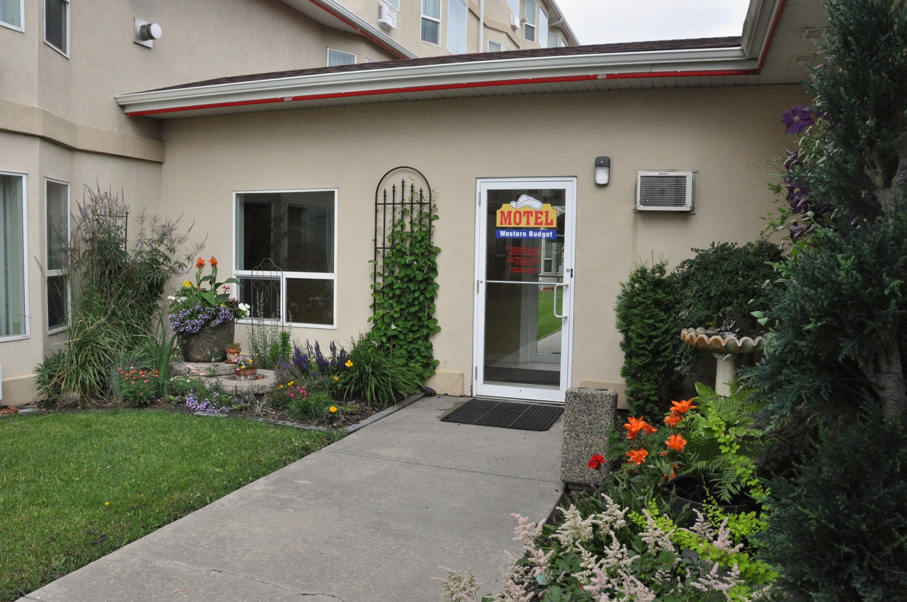 Western Budget Motel & Suites - Leduc #3