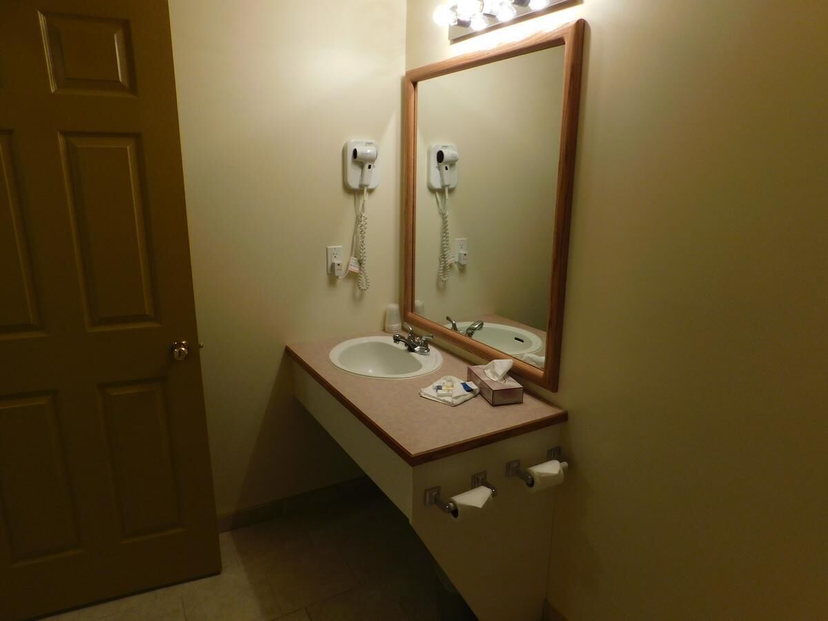 Western Budget Motel & Suites - Leduc #3