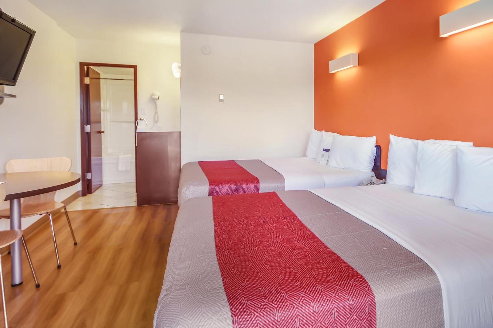 Motel 6 Lethbridge, AB