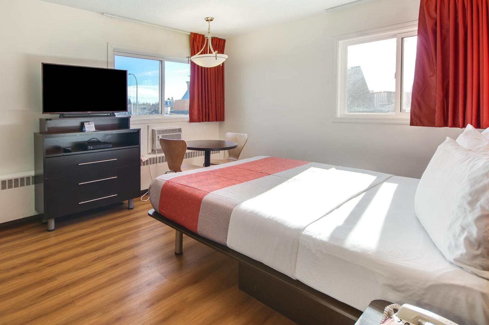 Motel 6 Lethbridge, AB