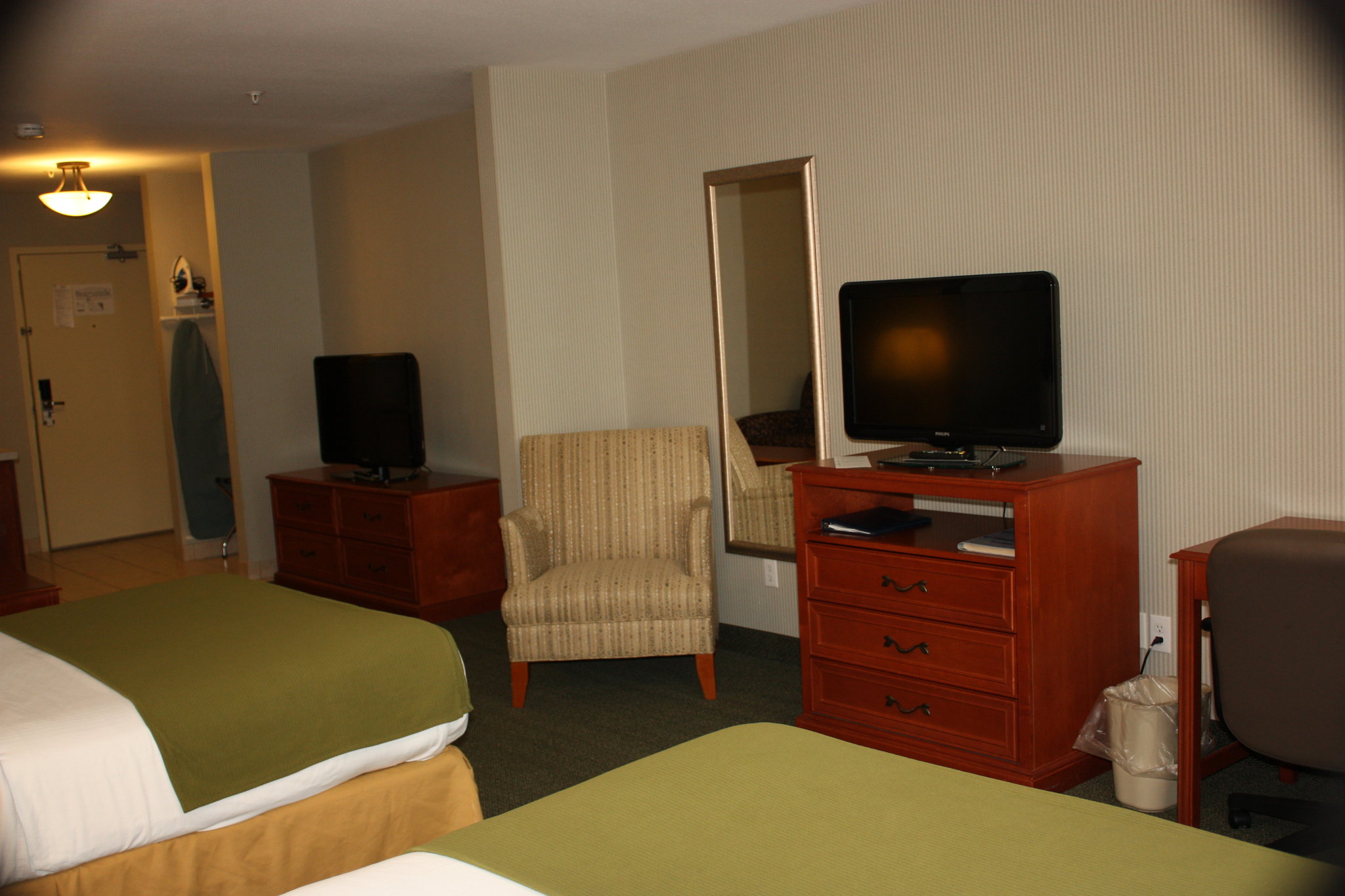 Holiday Inn Express & Suites Medicine Hat Transcanada Highway 1