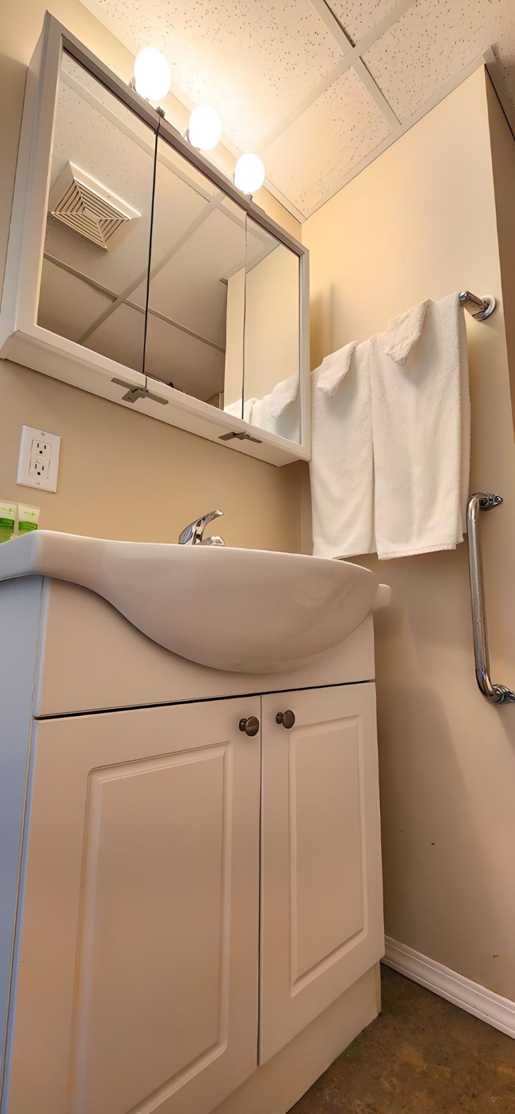 Medicine Hat Retirement Villa