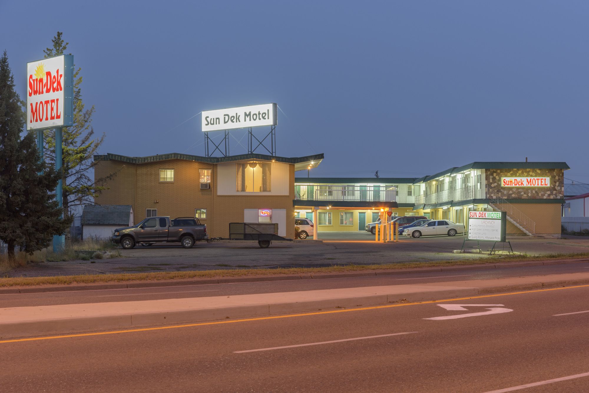 Sun Dek Motel