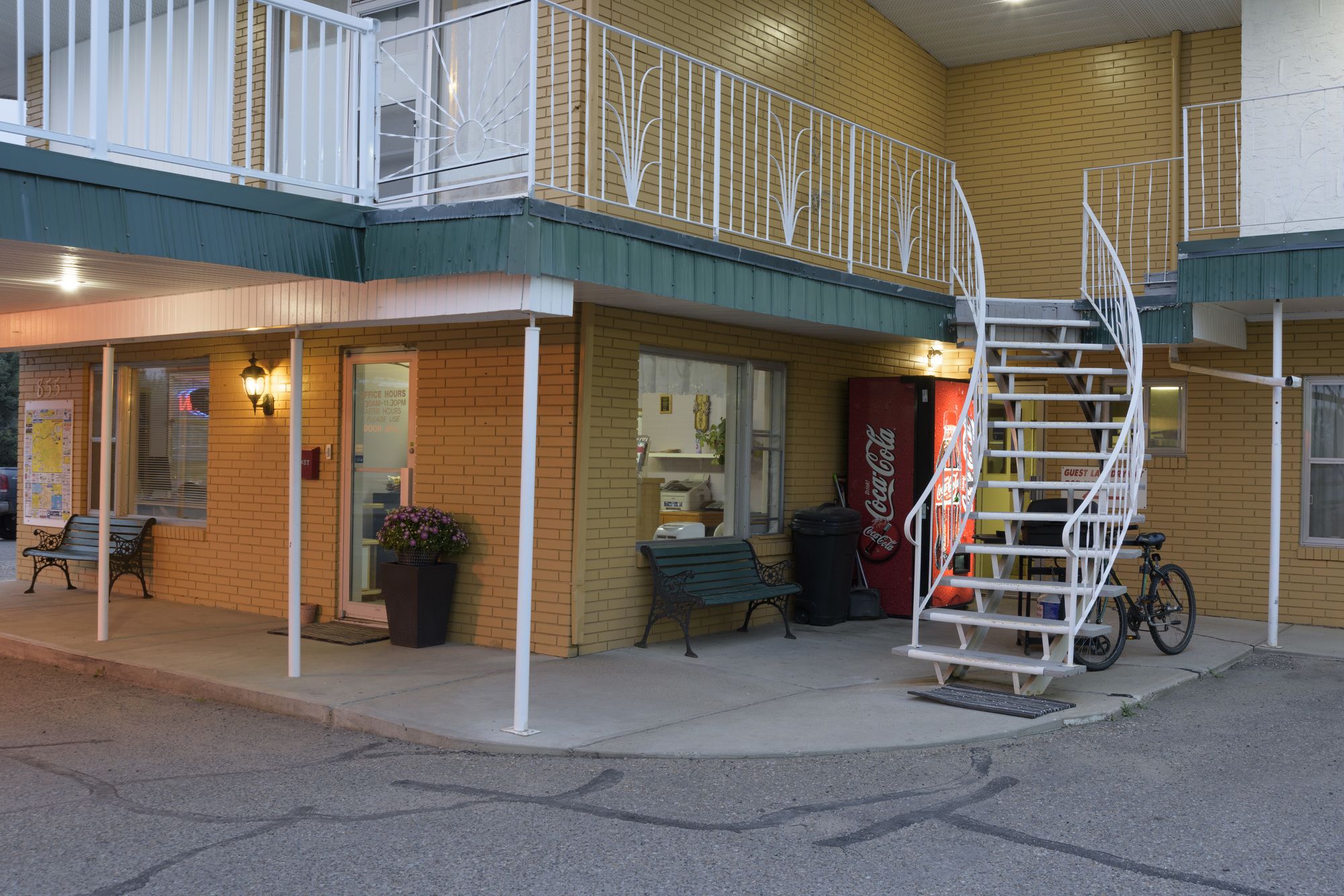 Sun Dek Motel