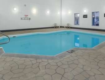 Super 8 by Wyndham Medicine Hat AB