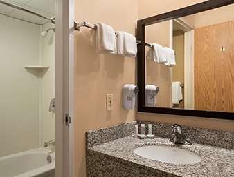 Clarion Pointe