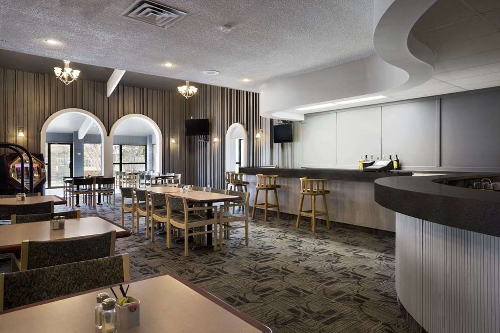 Clarion Pointe