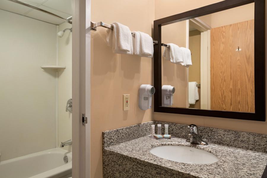 Clarion Pointe