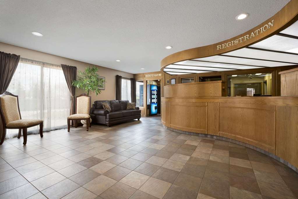 Clarion Pointe