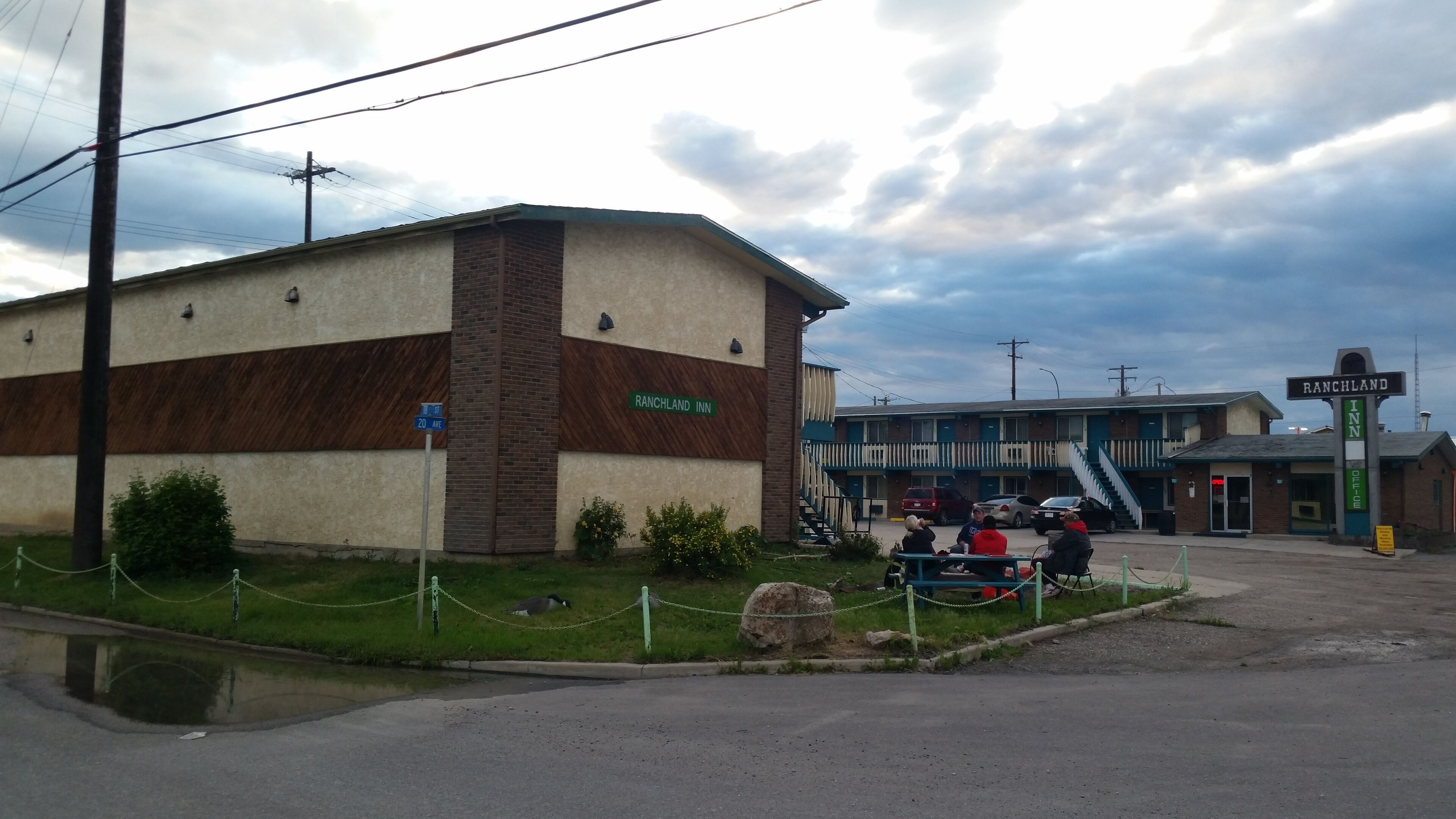 Ranchland Inn