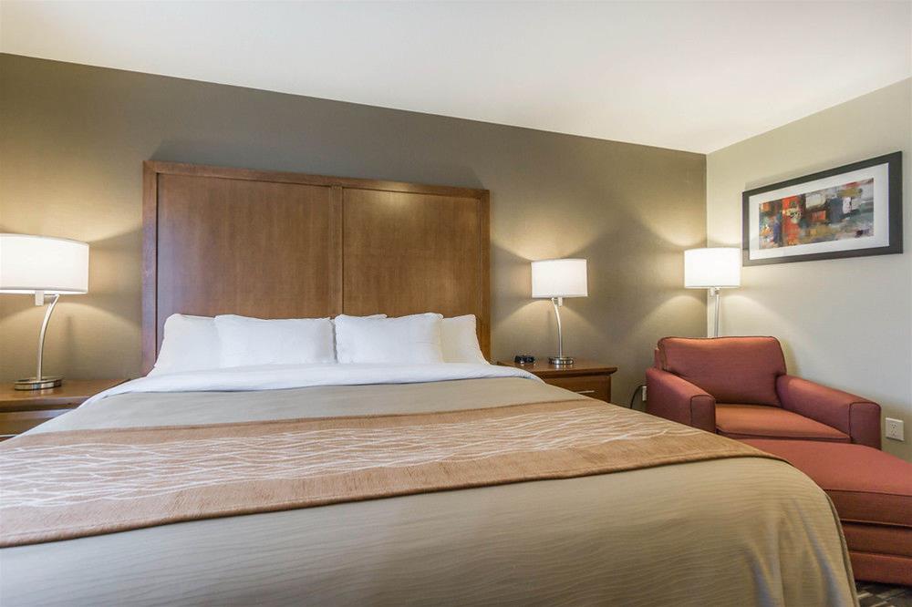 Comfort Inn & Suites Edmonton International Airport