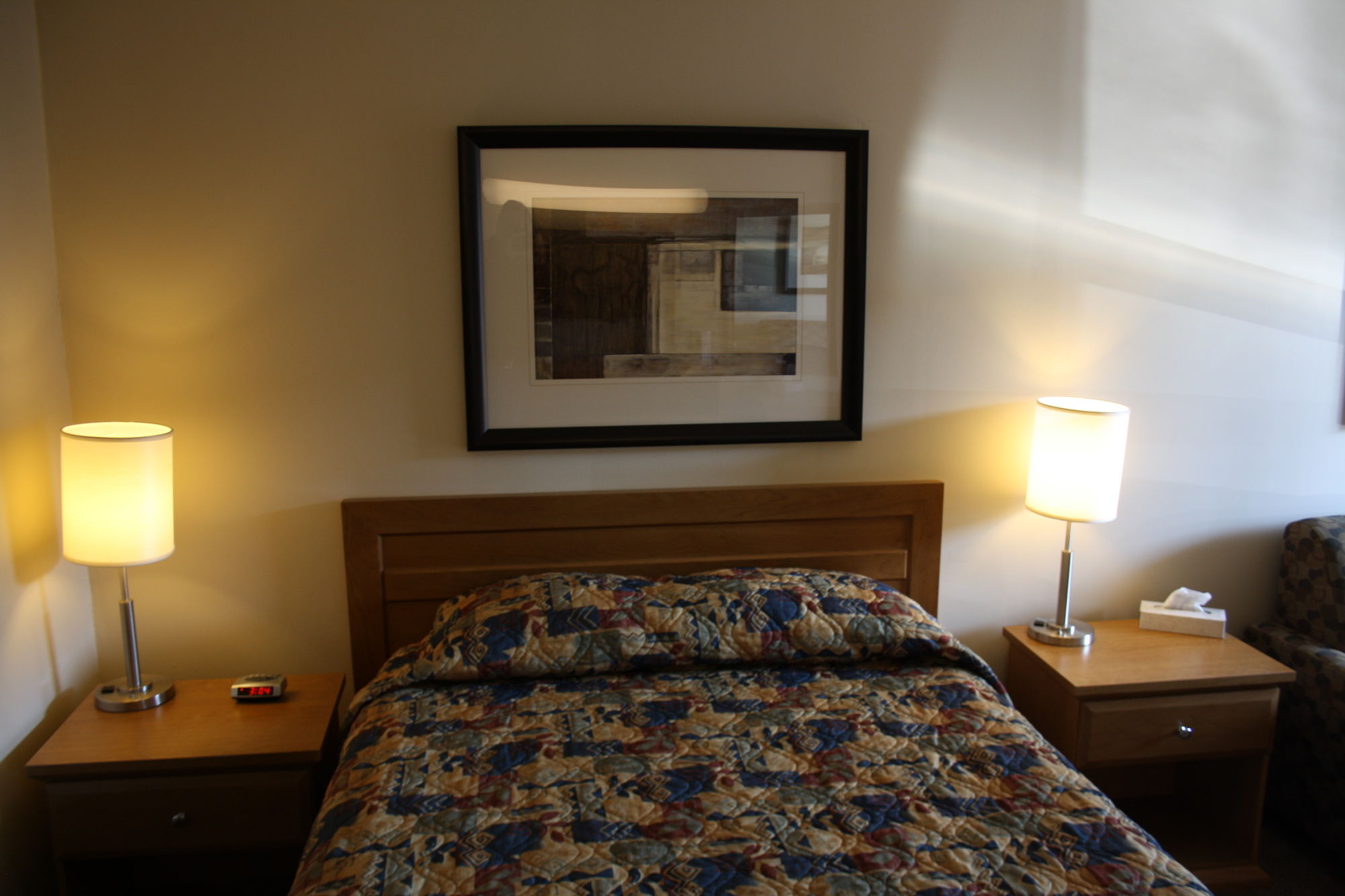Best Canadian Motor Inn Peace River