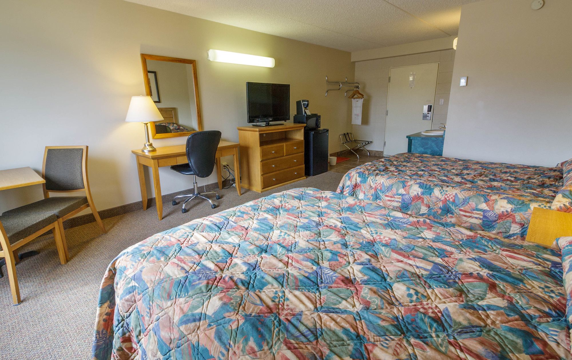 Best Canadian Motor Inn Peace River