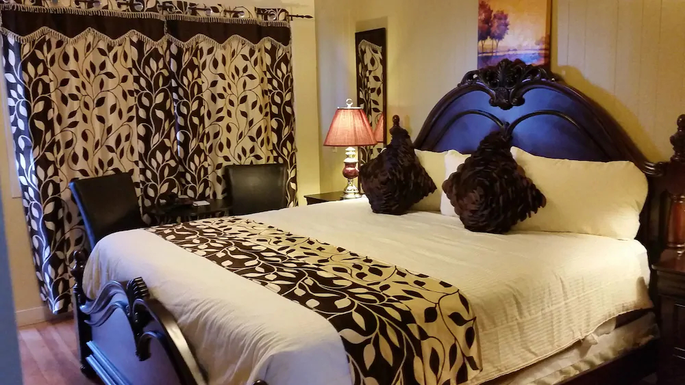 Parkway Motel