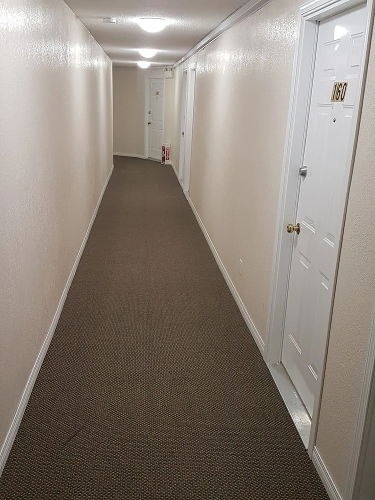 Parkway Motel