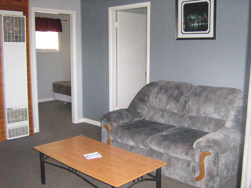 Parkway Motel