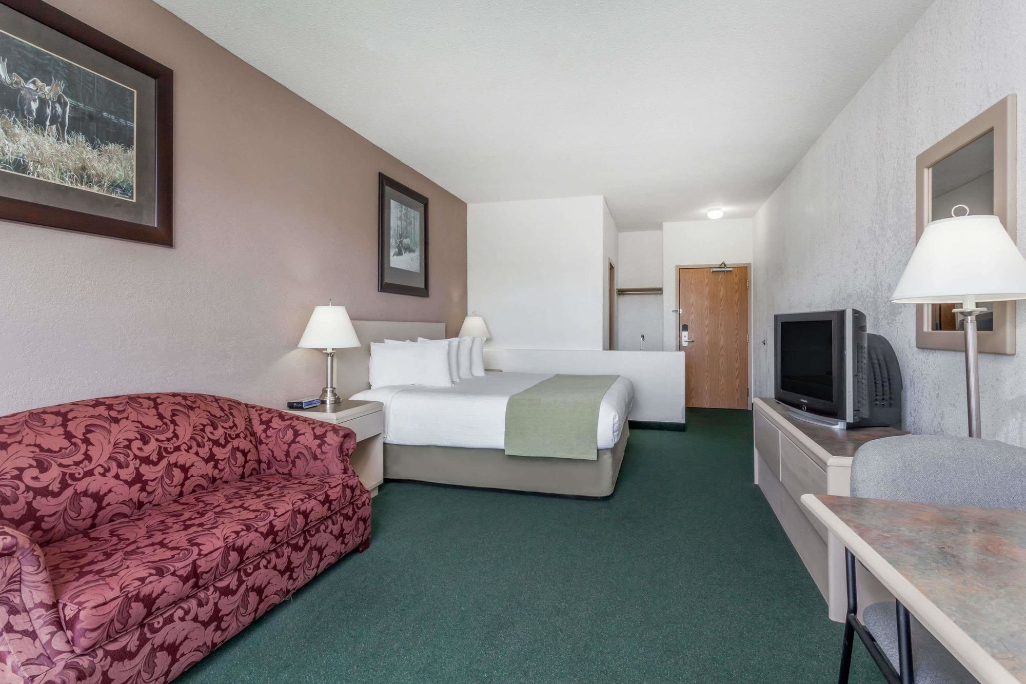 Super 8 by Wyndham Pincher Creek AB