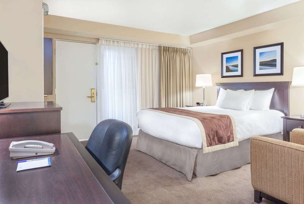 Baymont by Wyndham Red Deer