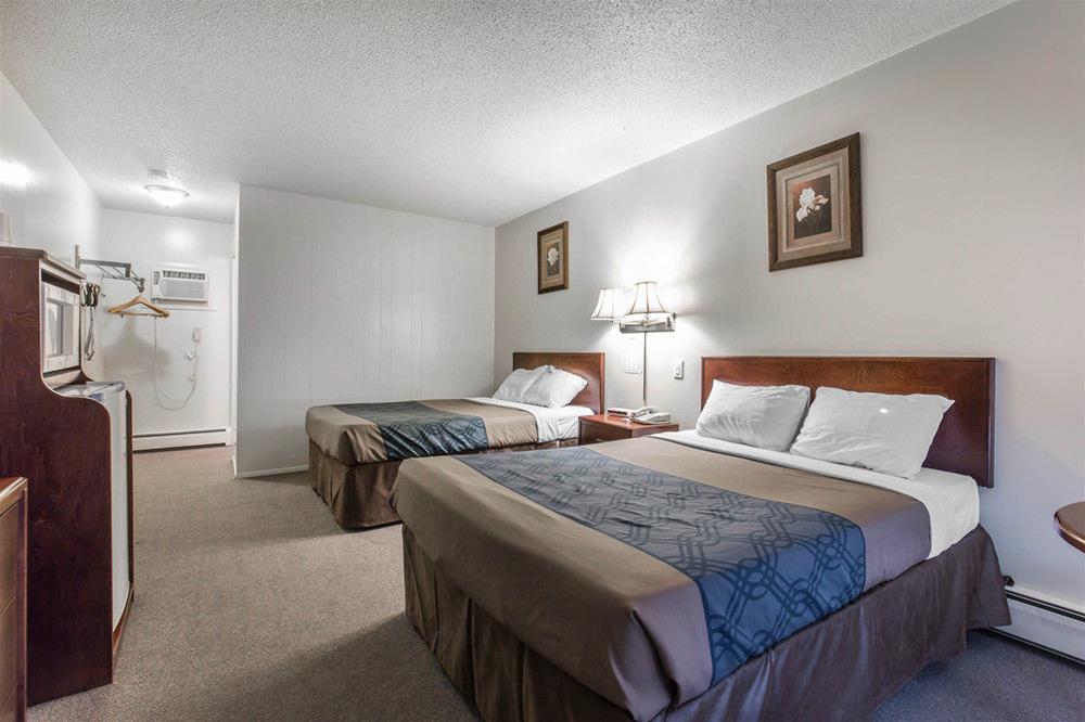 Empire Inn & Suites