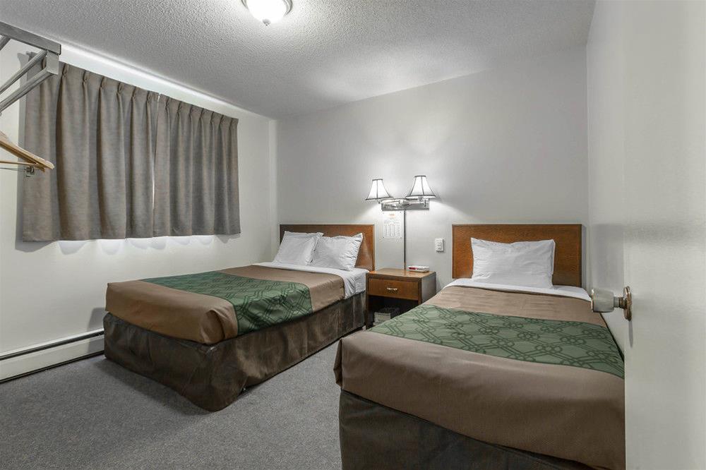 Empire Inn & Suites