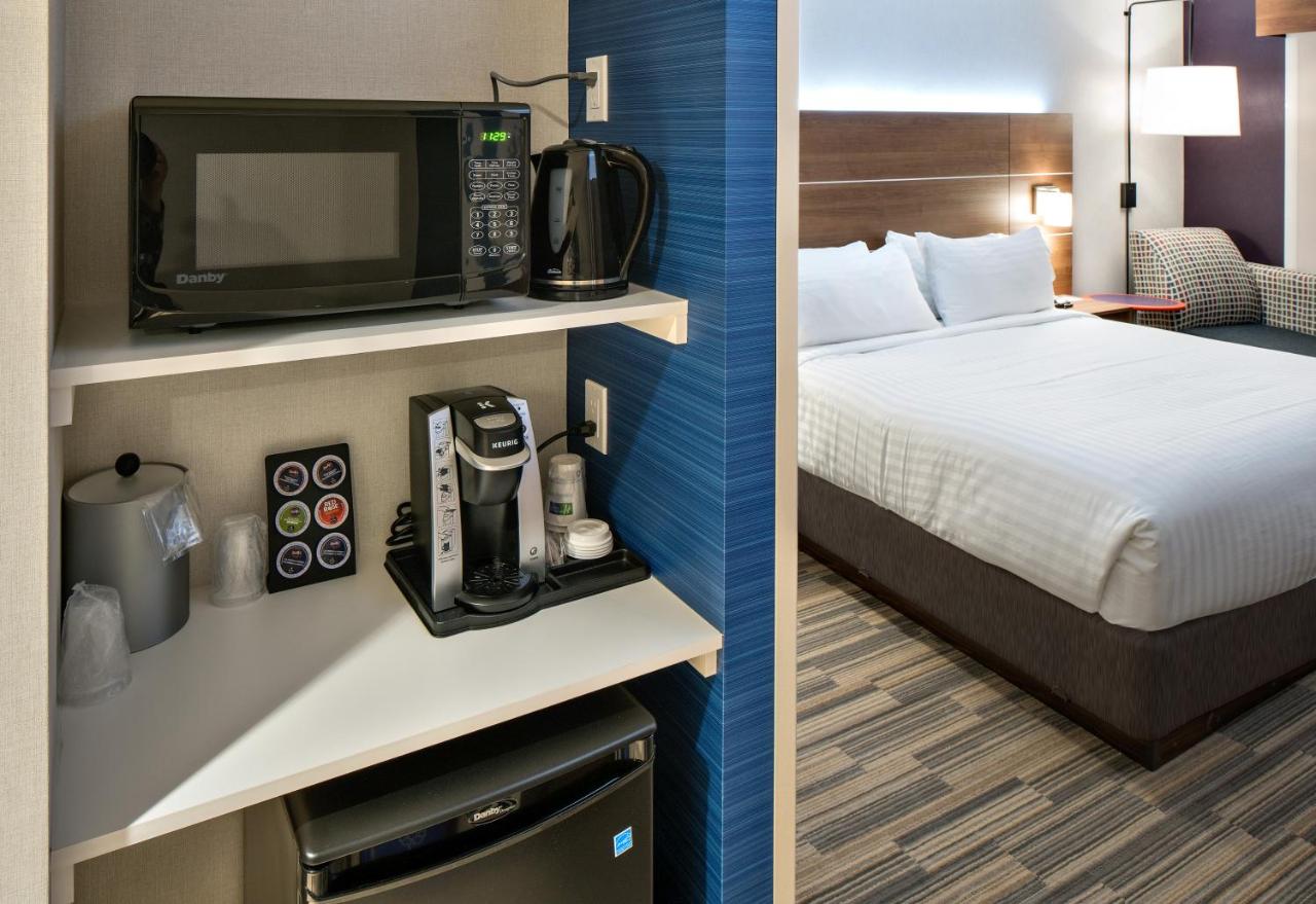 Holiday Inn Express Red Deer North