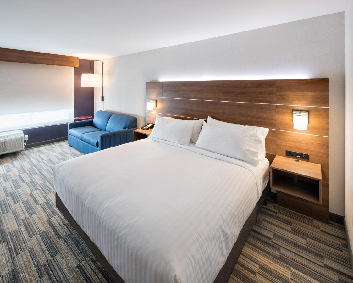 Holiday Inn Express Red Deer North