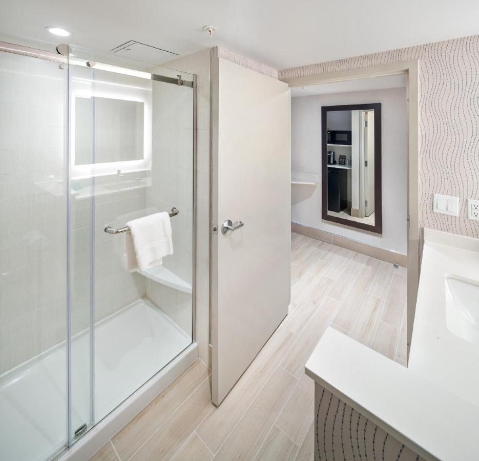 Holiday Inn Express Red Deer North