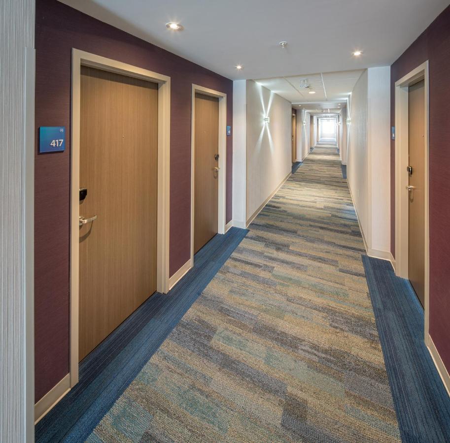 Holiday Inn Express Red Deer North