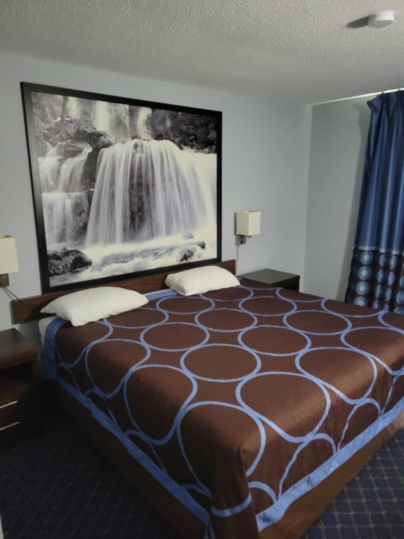 Super 8 by Wyndham Red Deer