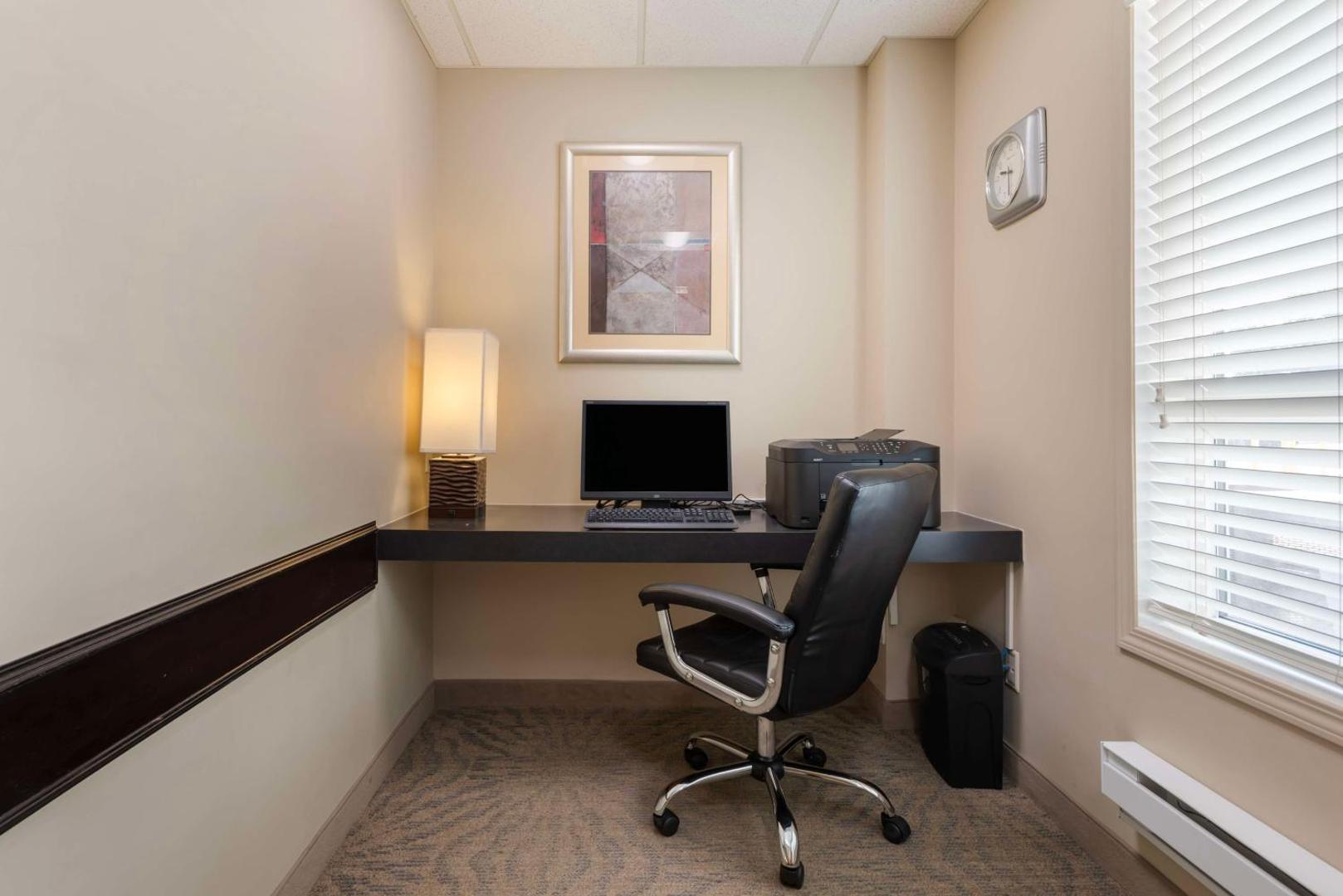 Best Western Rocky Mountain House Inn & Suites