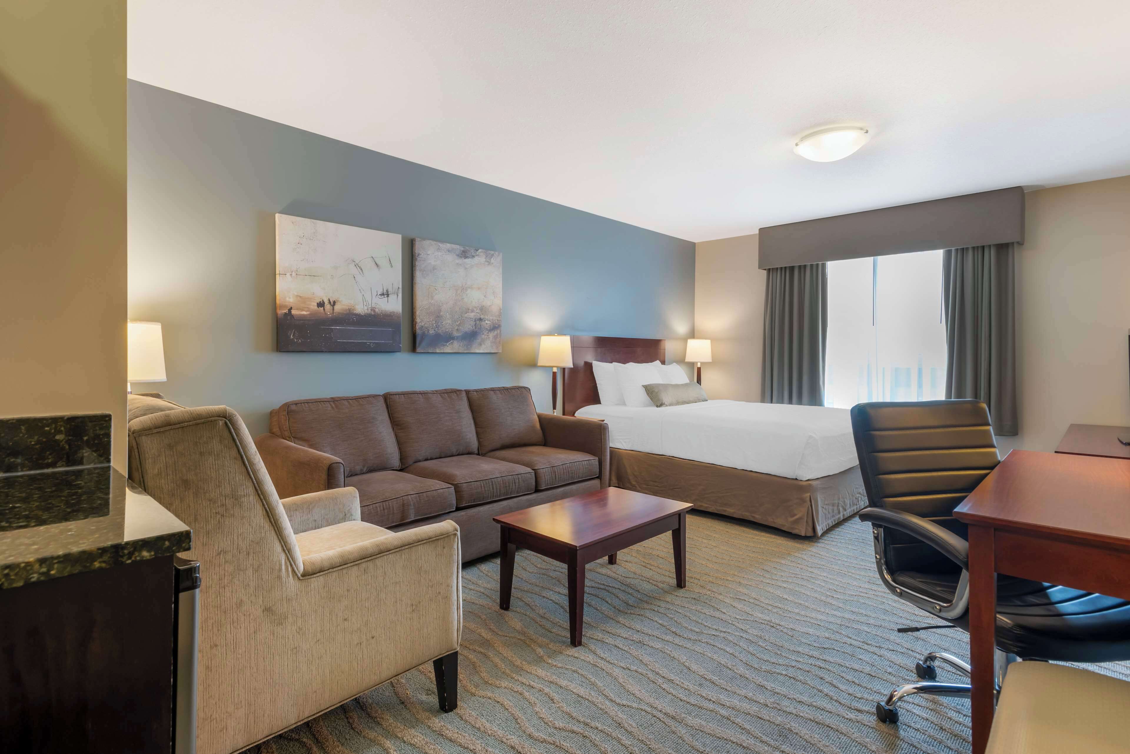 Best Western Rocky Mountain House Inn & Suites