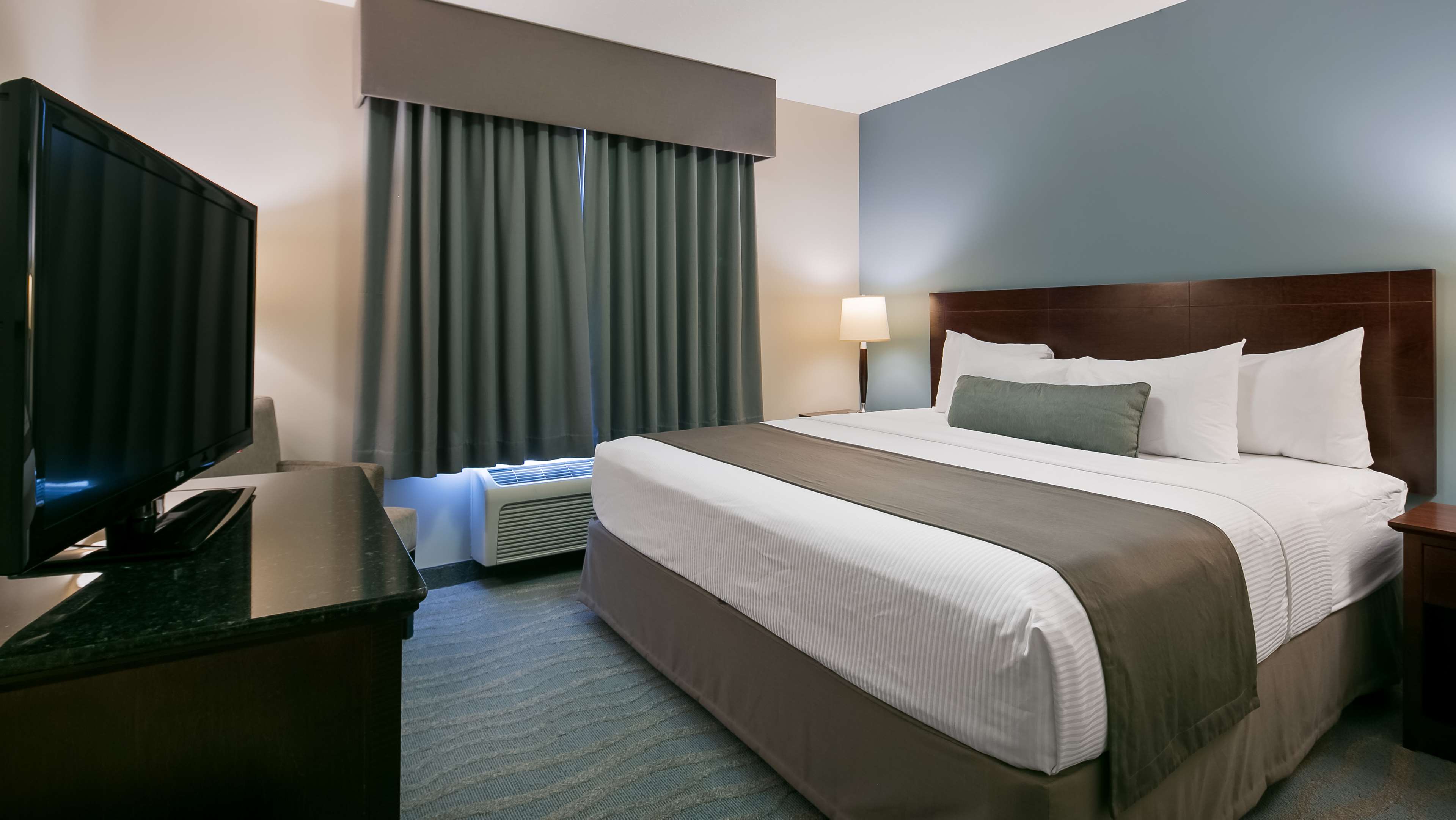 Best Western Rocky Mountain House Inn & Suites