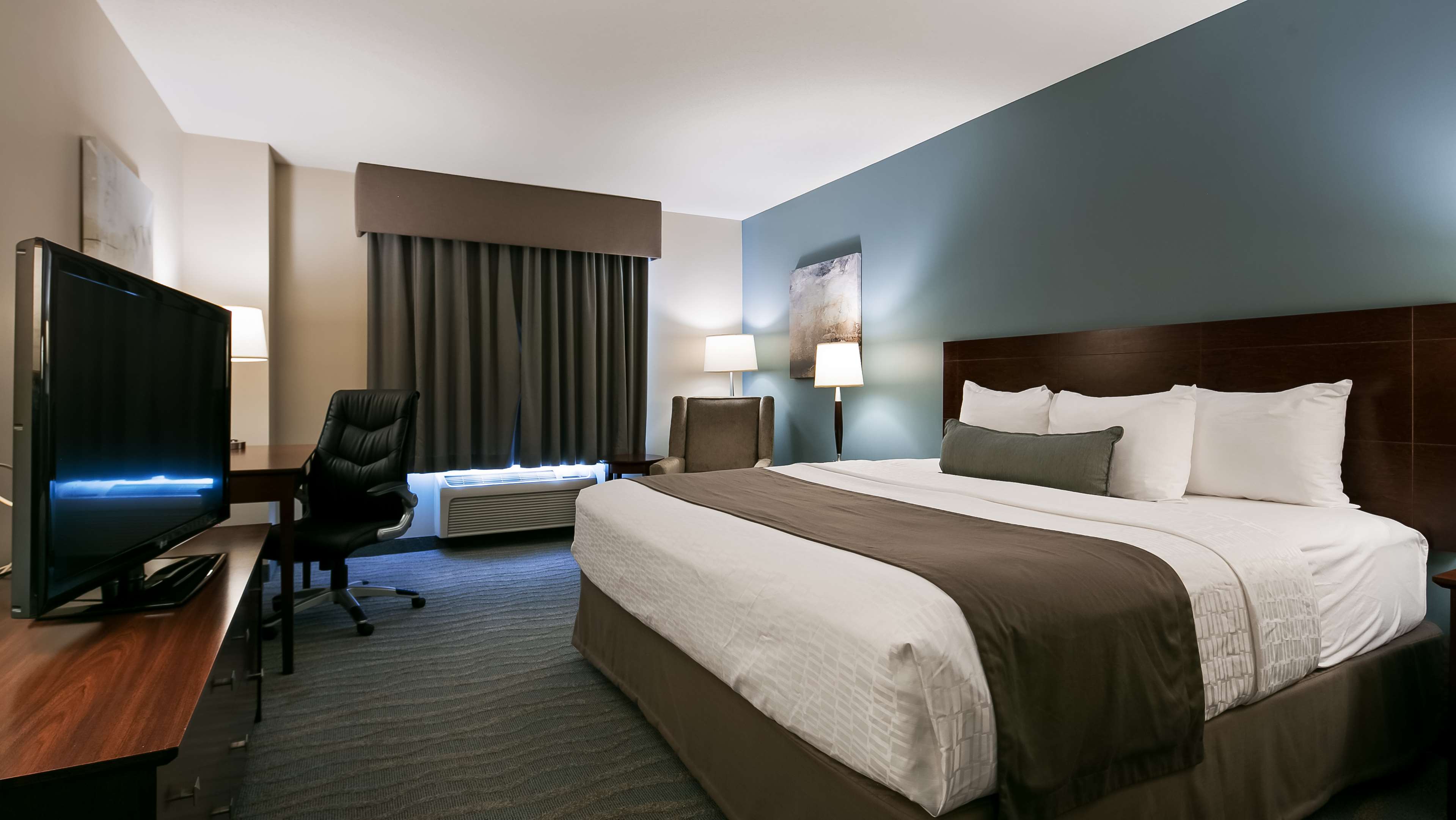 Best Western Rocky Mountain House Inn & Suites