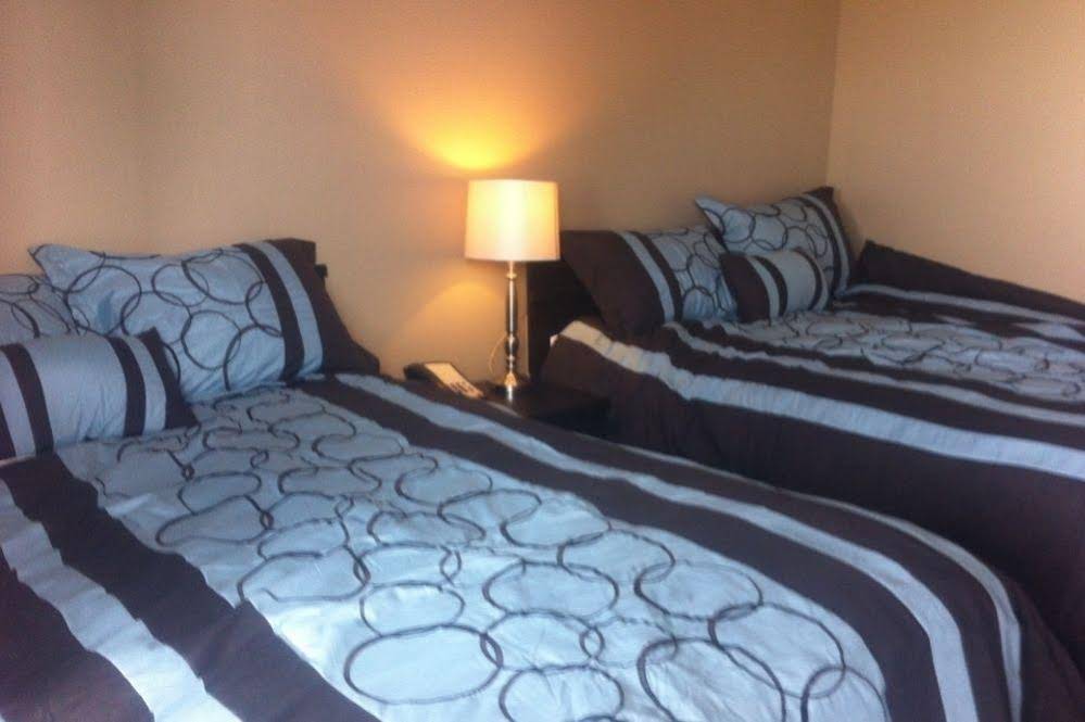 Voyageur Motel