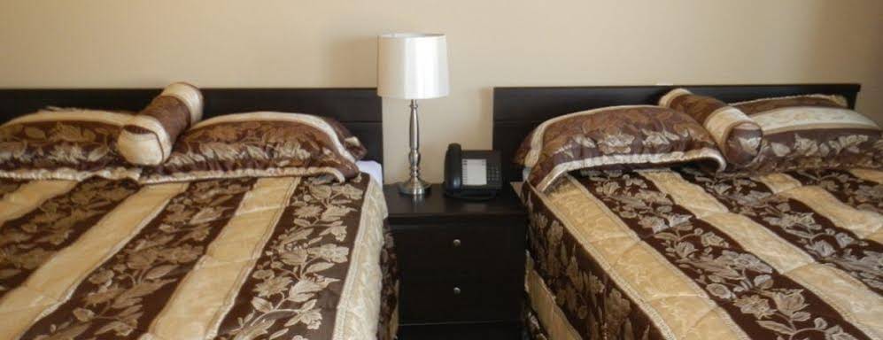 Voyageur Motel